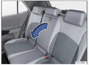 Volkswagen ID.3. Fig. 1 In the backrest of the center seat: folding rear center armrest.
