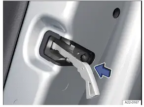 Volkswagen ID.3. Fig. 2 In the front edge of a door: locking of the vehicle in an emergency with the emergency key (version 2).